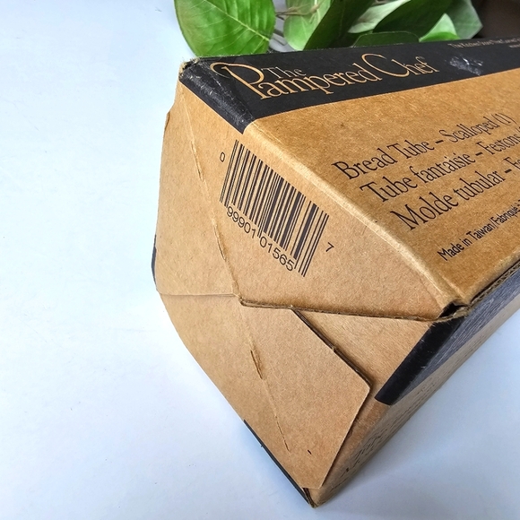 NEW The Pampered Chef Bread Tube Scalloped, Illinois USA Made in Taiwan - Picture 8 of 9